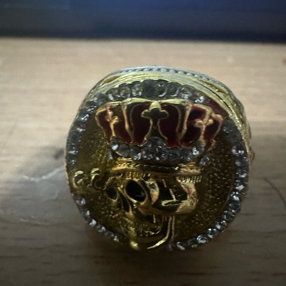 Majestic Gold and Red Skull with crown ring